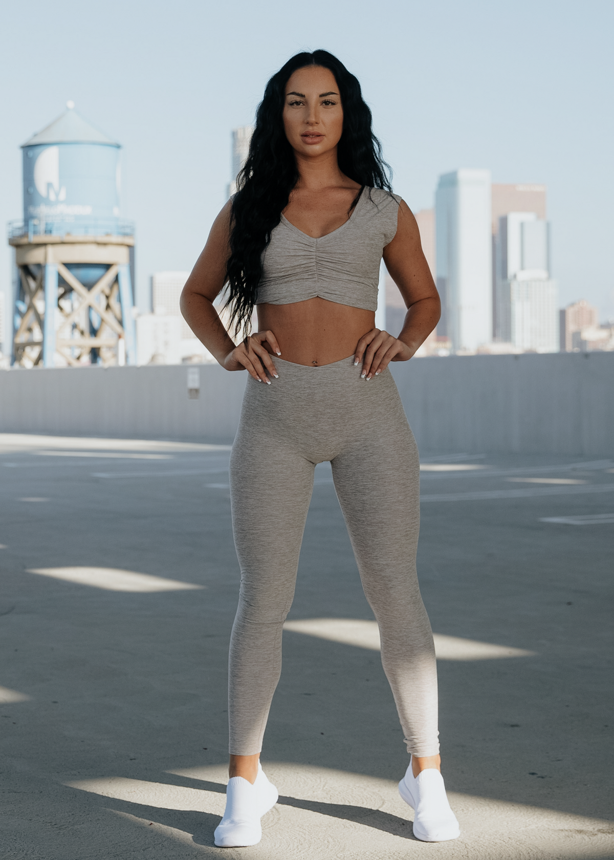 Nori V-elvet Legging  Pocket - Iced Vanilla Latte