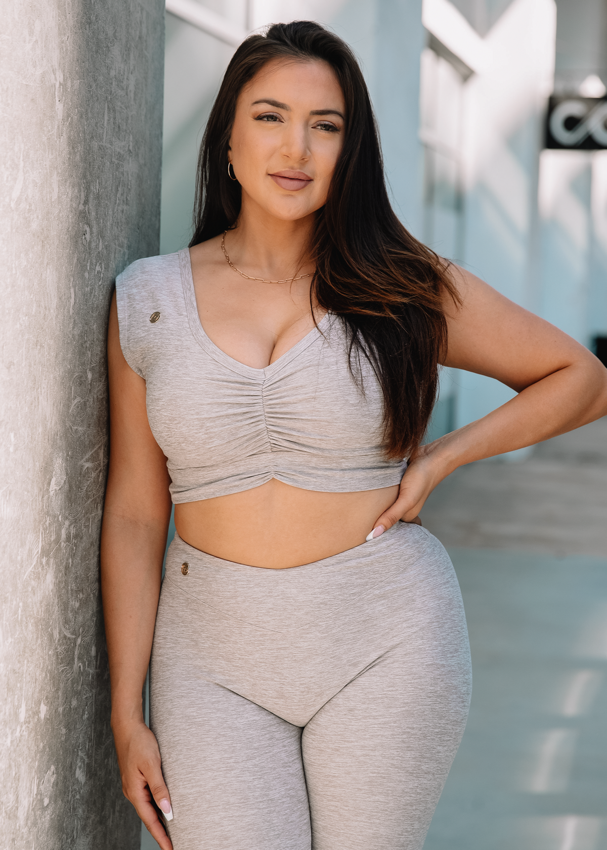 Nori V-elvet Legging - Iced Vanilla Latte