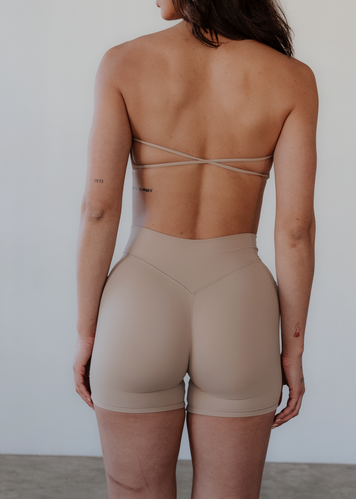 Lumi V-Bare Contour Pocket Shorts - Nude Tan