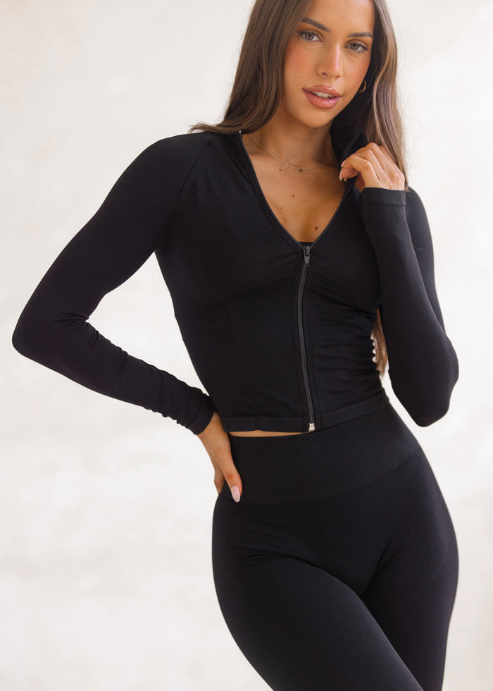 Essence Shape Zipper - Black Zorro