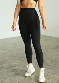 Lumi Bare Pocket Legging - Carbon Black